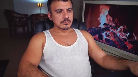 officeman7 online show from January 4, 8:27 pm