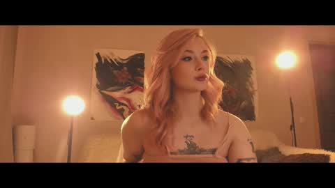 your dear Lilith Chapman online show from March 15, 6:22 pm