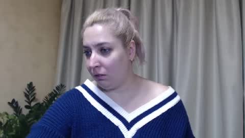 Snapshot of ohsweetiren chatting on January 29, 7:25 am Iren online show from January 29, 7:25 am