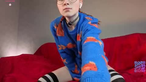 Yumi online show from February 21, 5:49 pm