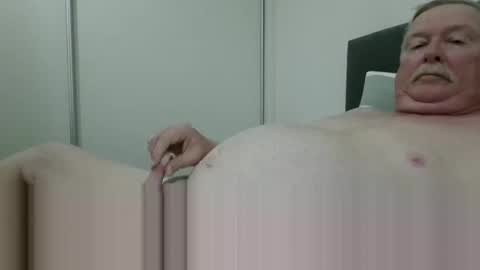 oldguy0702 online show from September 9, 8:42 pm