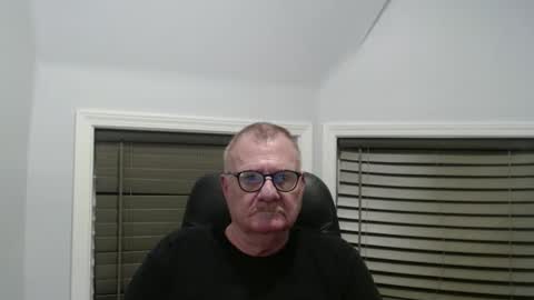 oldguybigd online show from September 23, 3:44 am