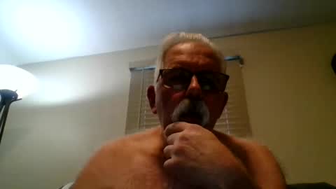 OldMIGUY online show from January 10, 9:09 pm