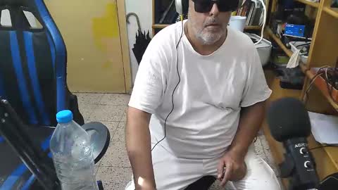 olegariooticario784770 online show from May 28, 12:36 pm
