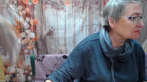 OlgaLuck online show from March 25, 6:42 am