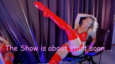 oliva_candy online show from December 4, 7:02 pm