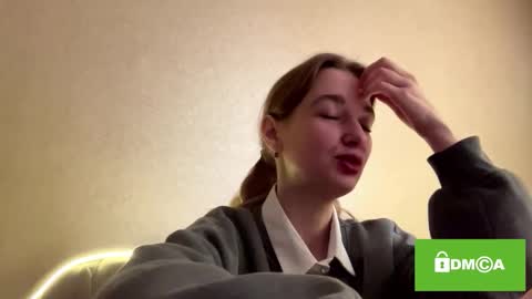 Olivia here online show from September 28, 9:29 am