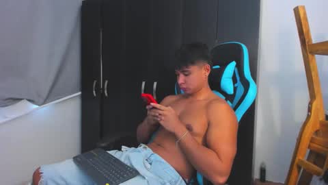 Oliver bray online show from November 23, 3:54 pm