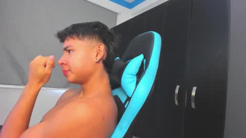 Oliver bray online show from October 27, 5:24 pm