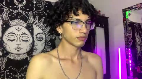 Oliver fast online show from November 30, 10:33 am