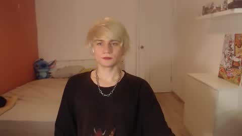 Snapshot of oliver_sweet_ chatting on October 9, 1:55 am Oliver online show from October 9, 1:55 am