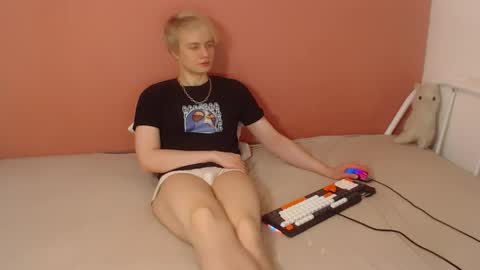 Oliver online show from April 7, 1:18 am