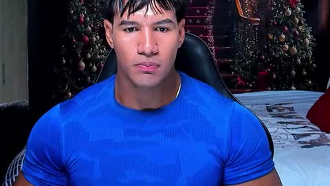 oliver_tommy online show from January 12, 12:45 pm