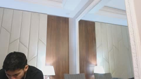 Oliver bennet online show from March 11, 8:31 pm