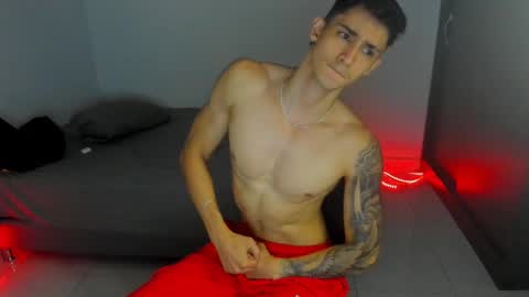 Oliver bennet online show from February 26, 10:26 pm