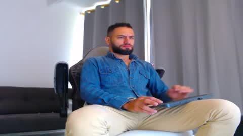 oliver online show from October 27, 12:49 pm