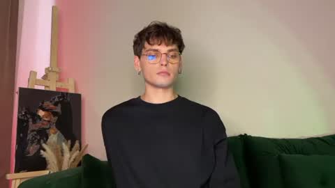 oliverlawrence online show from July 5, 4:19 am