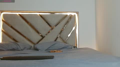 oliver saint online show from March 21, 1:55 am