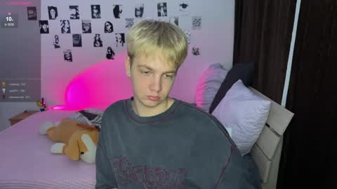 oliver online show from December 2, 7:18 am