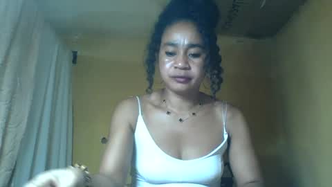 olivia9794 online show from June 26, 7:19 pm