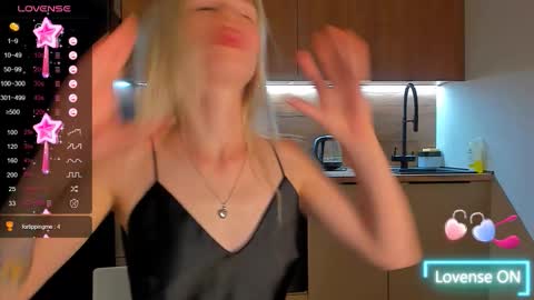 Olivia 3 online show from September 8, 10:20 pm