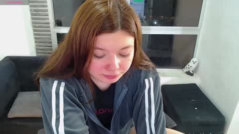 Snapshot of olivia_martine chatting on January 20, 5:59 am olivia_martine online show from January 20, 5:59 am