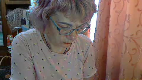 Olivia Mia online show from May 15, 11:18 am