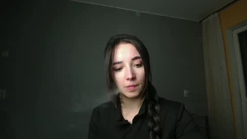 Snapshot of olivia_oliv chatting on February 25, 8:21 pm Olivia online show from February 25, 8:21 pm