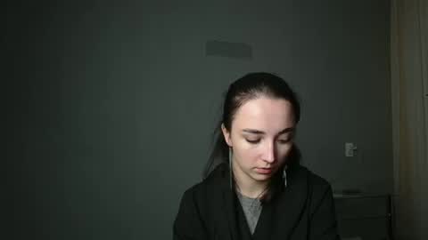 Snapshot of olivia_oliv chatting on February 21, 7:21 pm Olivia online show from February 21, 7:21 pm