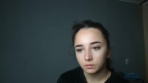 Snapshot of olivia_oliv chatting on October 15, 1:12 pm Olivia online show from October 15, 1:12 pm