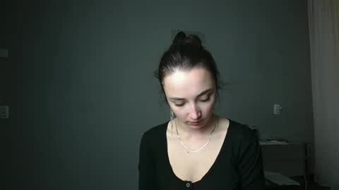 Snapshot of olivia_oliv chatting on March 9, 4:11 pm Olivia online show from March 9, 4:11 pm