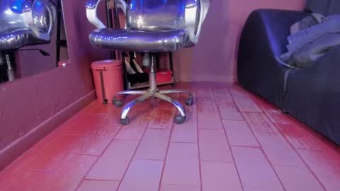 Snapshot of olivia_seex chatting on February 22, 1:02 pm online show from February 22, 1:02 pm