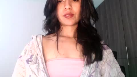 Snapshot of oliviaaa__ chatting on January 24, 3:02 pm oliviaaa__ online show from January 24, 3:02 pm