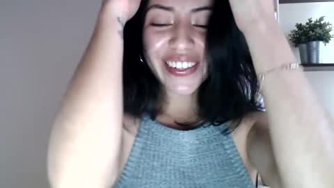 Snapshot of oliviaaa__ chatting on September 25, 3:52 pm oliviaaa__ online show from September 25, 3:52 pm