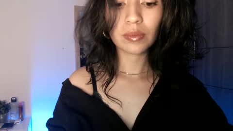 Snapshot of oliviaaa__ chatting on February 6, 10:10 pm oliviaaa__ online show from February 6, 10:10 pm