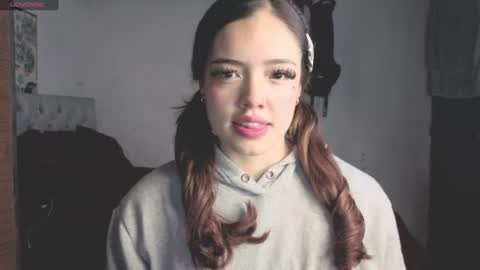 oliviabluee10 online show from July 17, 2:24 am