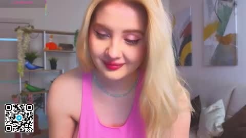 Snapshot of oliviabr0wn chatting on September 28, 2:31 am Olivia online show from September 28, 2:31 am