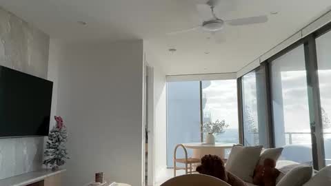 Olivia Brookes online show from December 17, 8:48 pm