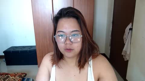 olivia hollywood online show from January 26, 2:45 am