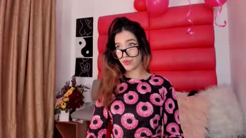 OliviaMonroe online show from February 9, 4:05 am