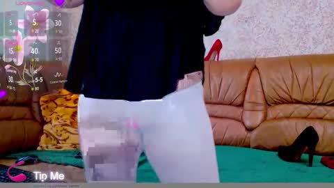 oliviaparadise online show from March 13, 10:51 am