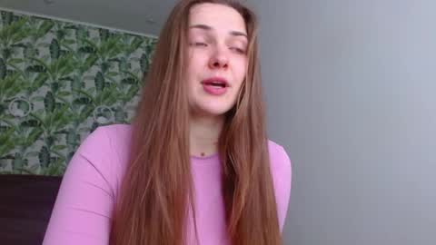 Olivia online show from April 19, 4:13 am