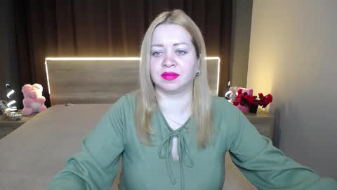 Oliviaverr online show from February 18, 1:22 pm