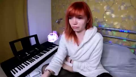 Angelina Lina online show from November 21, 9:35 pm