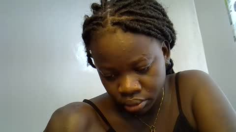 ollleina online show from February 19, 6:23 am