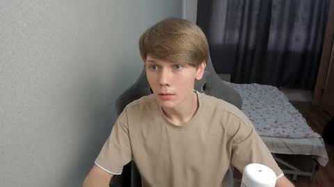 Oliver and Mira online show from March 6, 1:21 pm