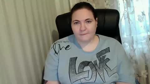 Snapshot of olyaandnetty chatting on October 17, 2:10 pm OlyaAndNetty online show from October 17, 2:10 pm
