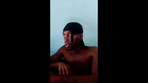 omarilewis123 online show from May 19, 10:44 am