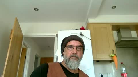omegaspace666 online show from June 13, 9:09 am