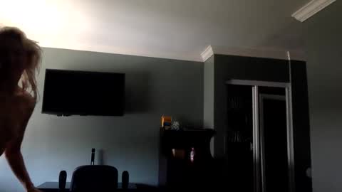 omilk online show from November 2, 4:51 pm